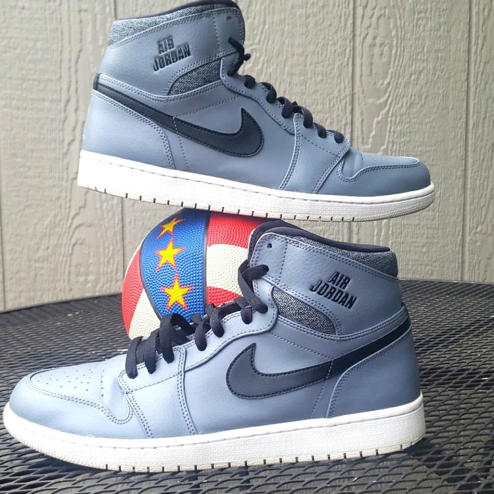 AIR JORDAN RETRO 1